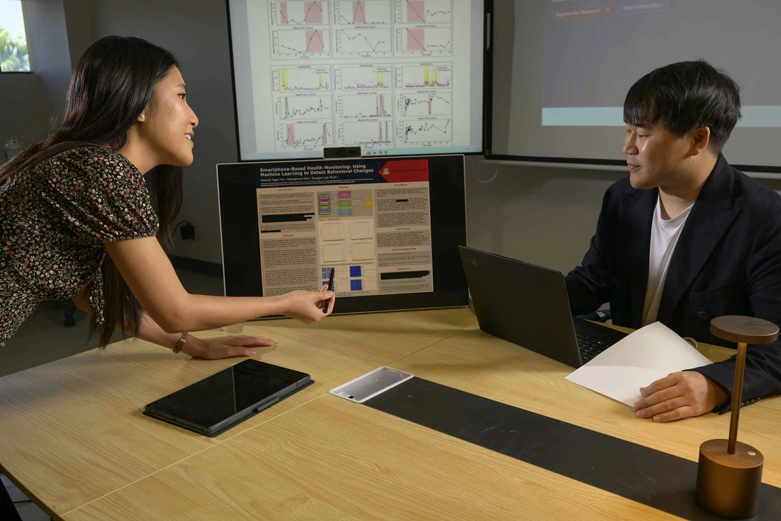 Hannah Vu, a graduate student in the Zuckerman College of Public Health, and her faculty mentor, Eung-Joo Lee, an assistant professor in the College of Engineering’s Department of Electrical and Computer Engineering, are combining their skill sets to apply artificial intelligence to health care.